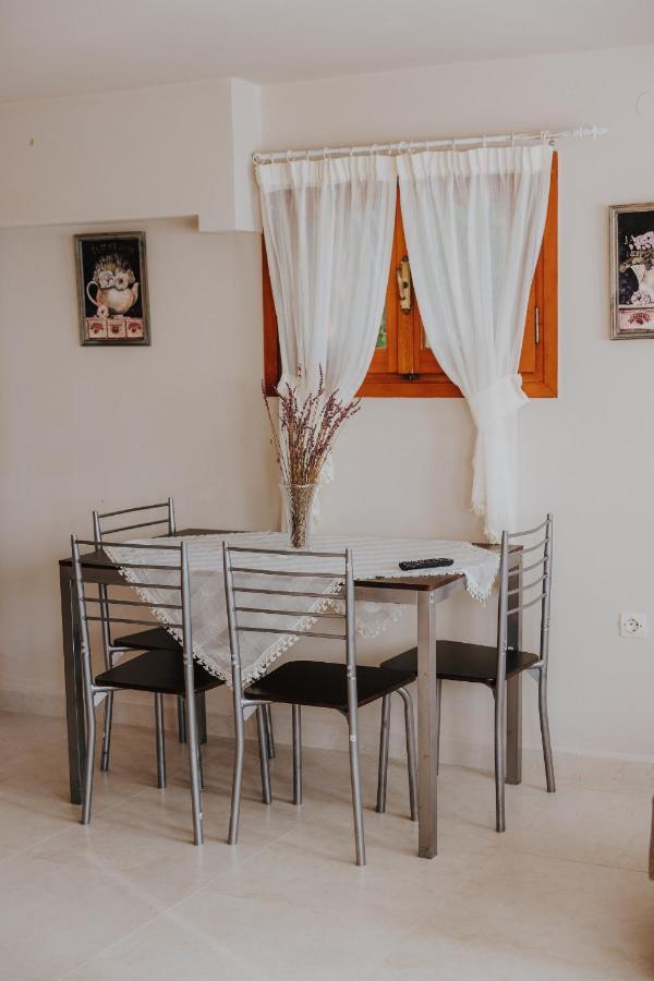 Makrirrákhi House Of Gardenia 빌라 외부 사진